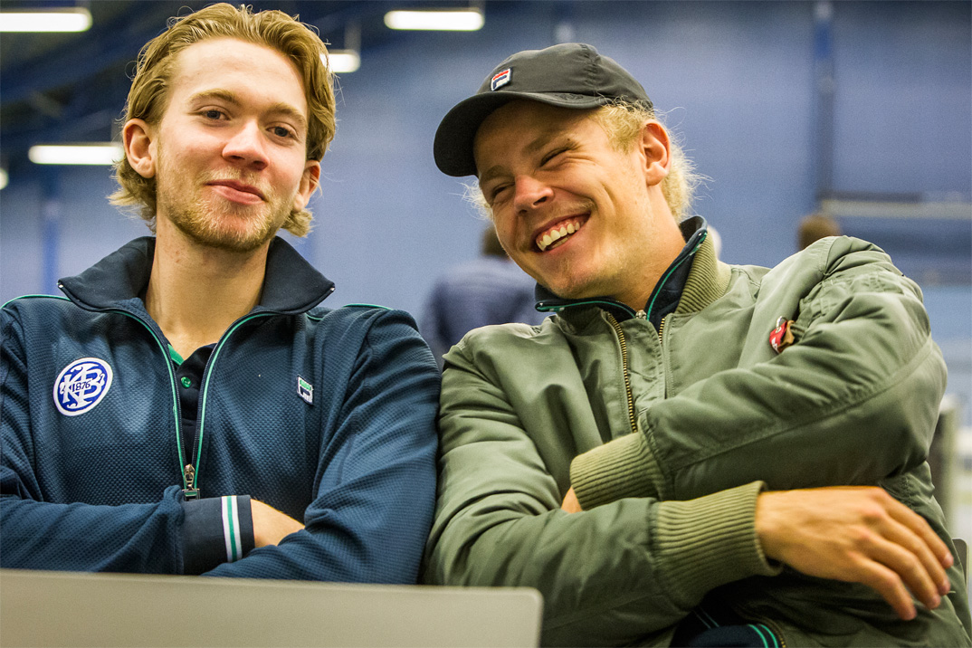 Tennisspillerne Simon Friis Søndergård og Oscar Jeppesen