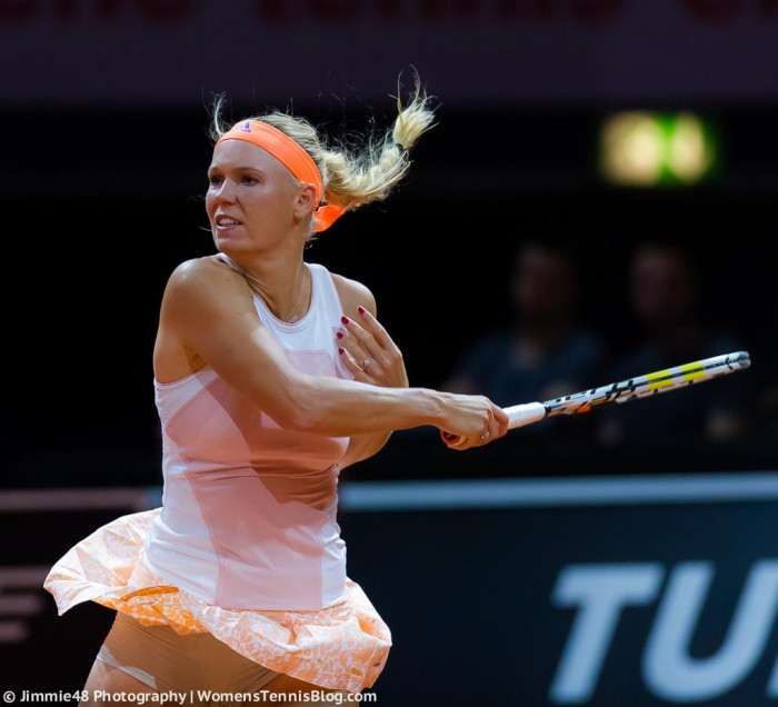 WTA Stuttgart:  Caroline uddeler æg – semifinaleklar