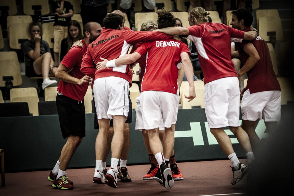 På hjemmebane i Lyngby vandt Danmark 3-2 over Finland i Davis Cup