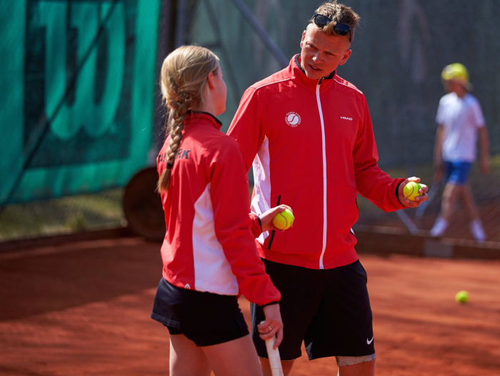 Adam Blicher bliver “Gæste-coach” hos Euroelite Tennis
