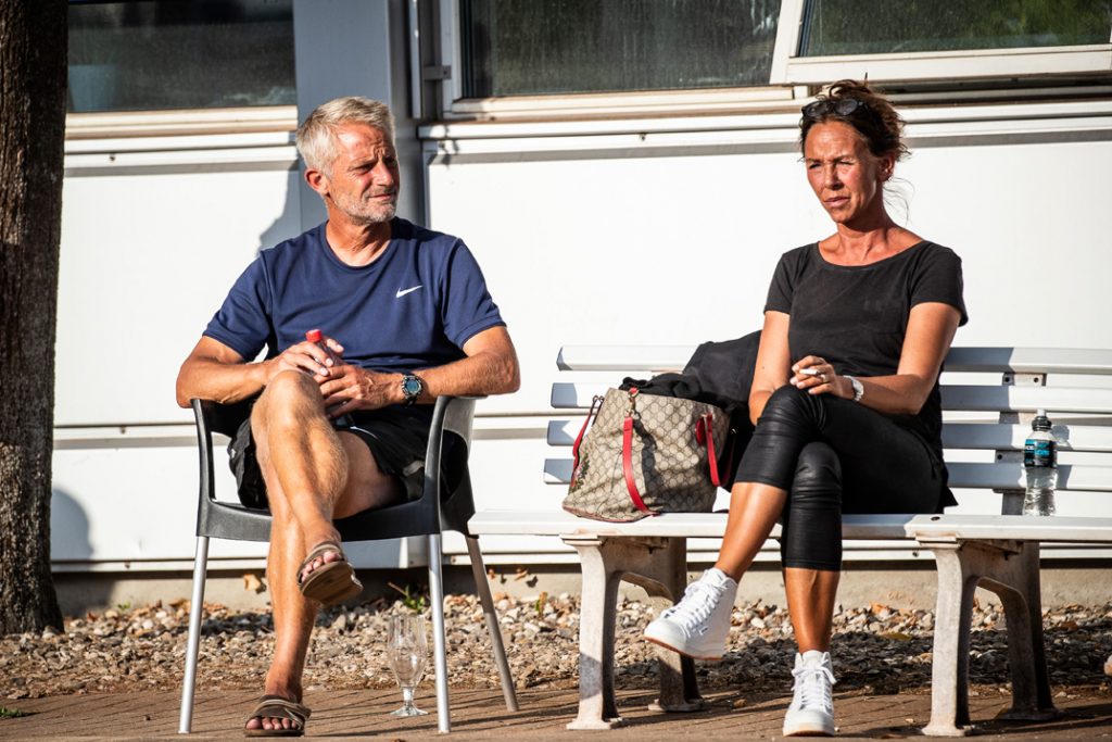 Holger´s træner, Lars Christensen, og mor Aneke Rune.
